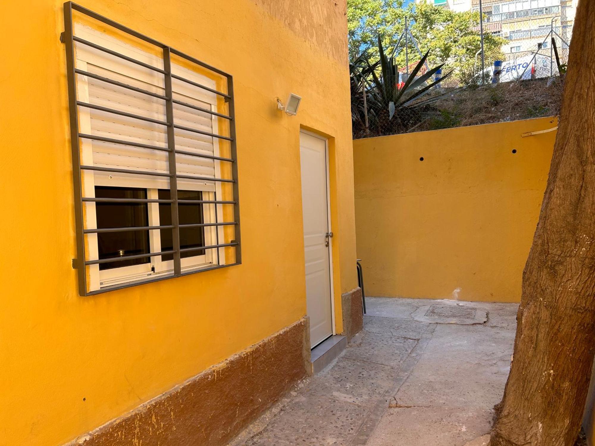 Apartamentos Yiya Malaga Zewnętrze zdjęcie
